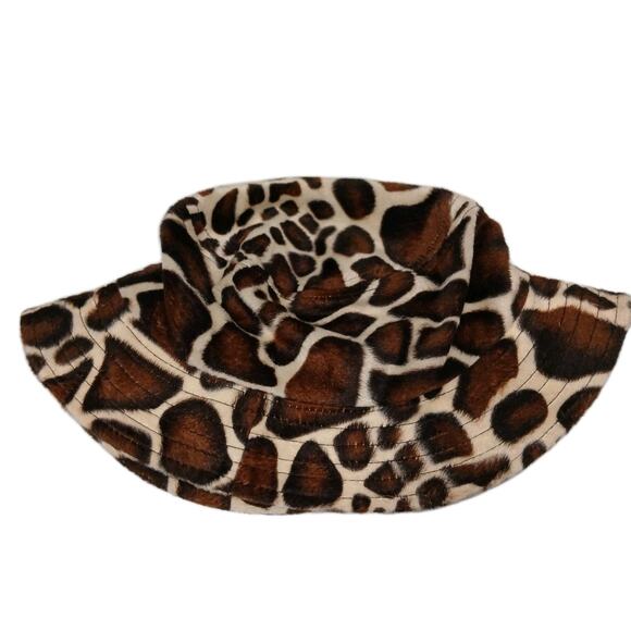UO Gia Furry Leopard Bucket Hat Giraffe Brown Black Safari L One Size Fits Most - Picture 9 of 16